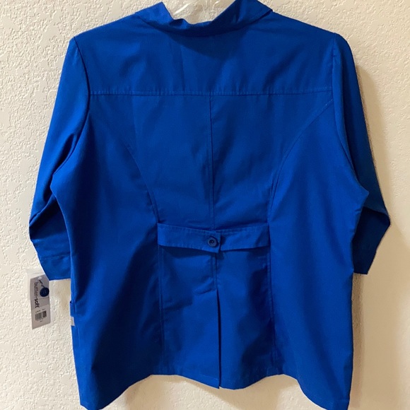UA Butter-soft Lab/Scrub Coat. Size Large - Picture 2 of 5